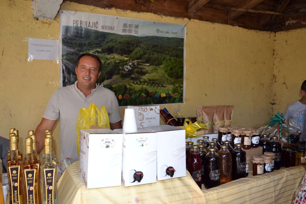 Agricultural Products and Handicrafts Fair