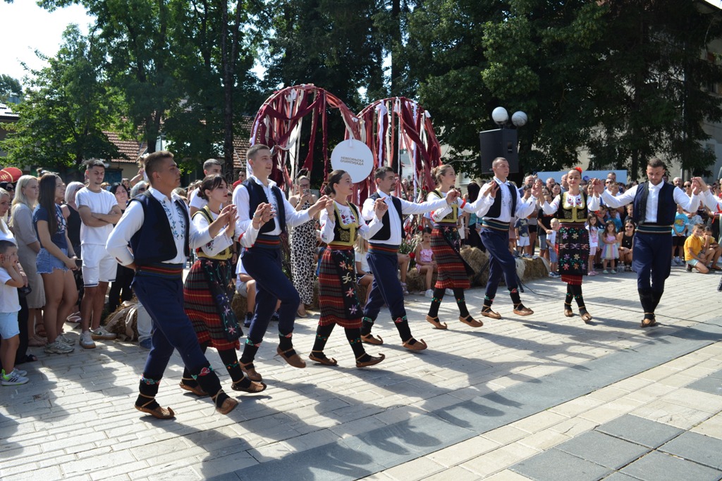 Agricultural Products and Handicrafts Fair