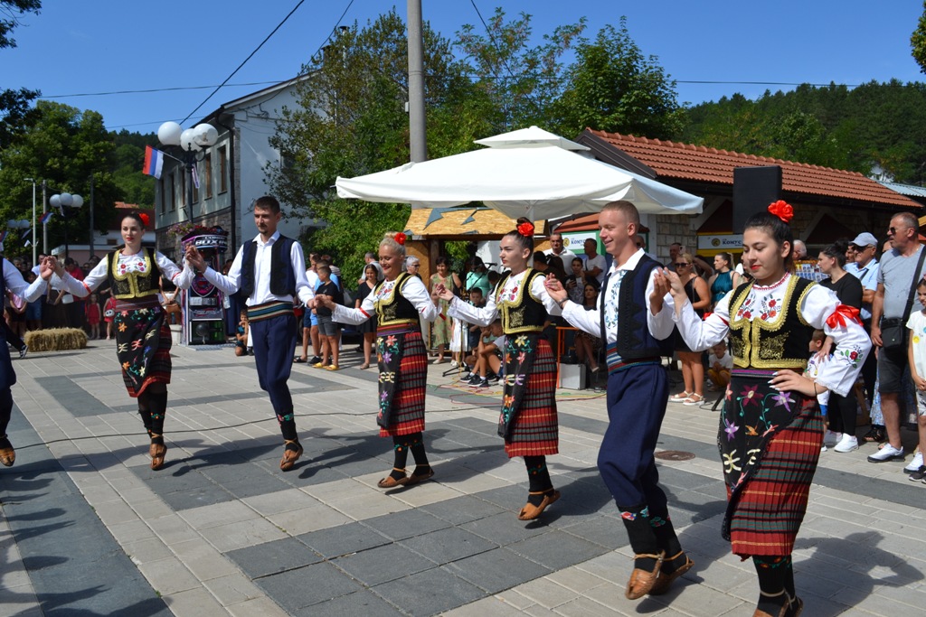 Agricultural Products and Handicrafts Fair
